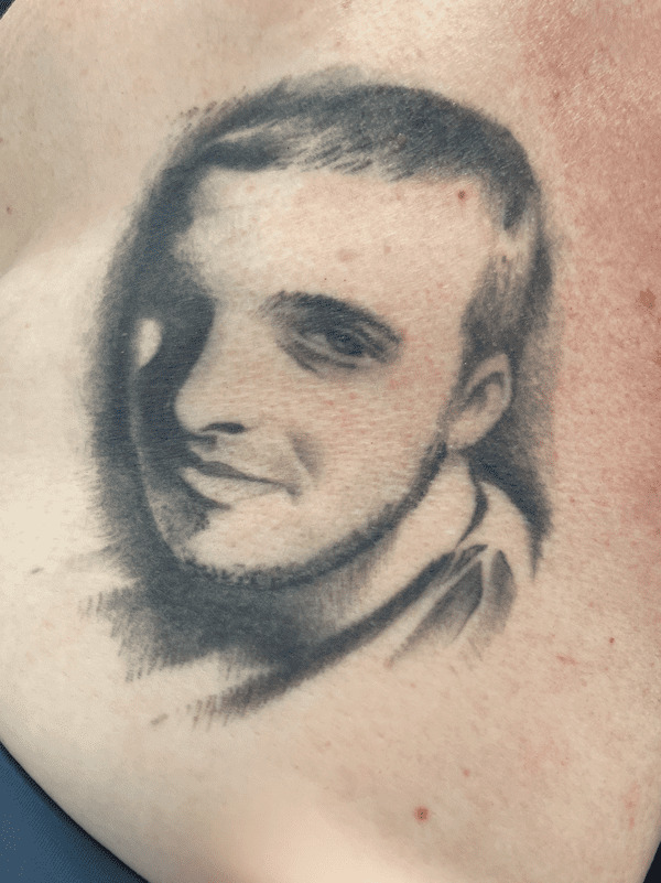 Eliminación tatuajes retrato antes